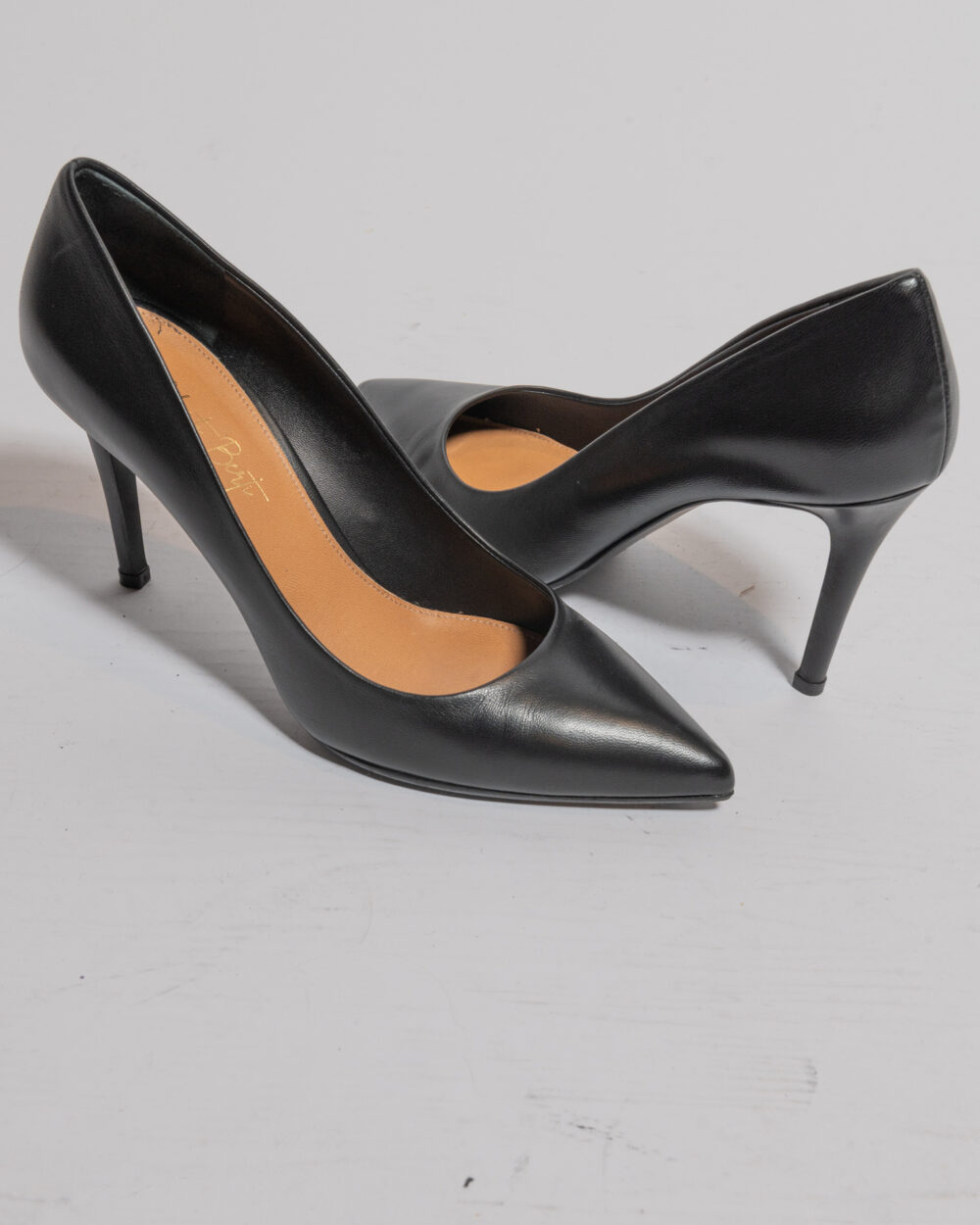 Roberto Berti Collection - Decolleté nere in pelle - immagine 2