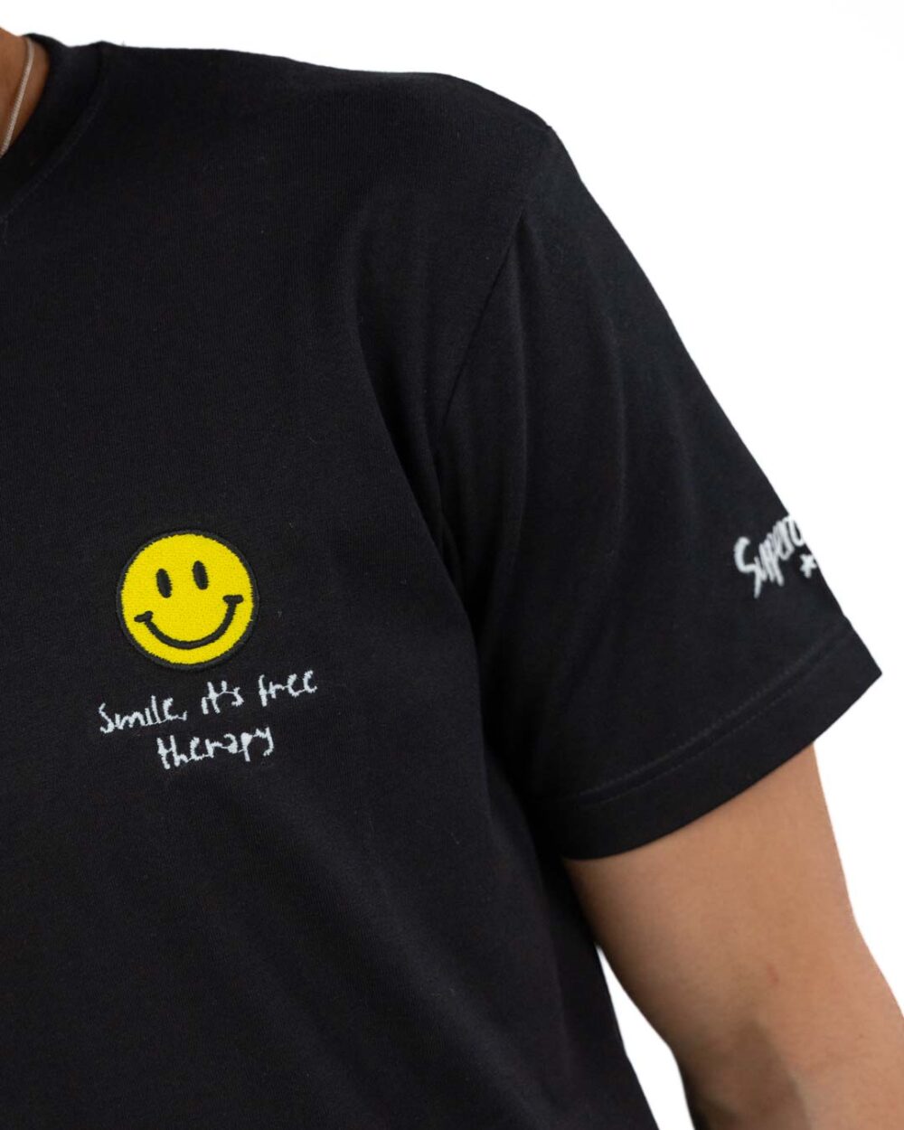 SUPERCULTURE - T-shirt Smile It's Free Therapy - immagine 3