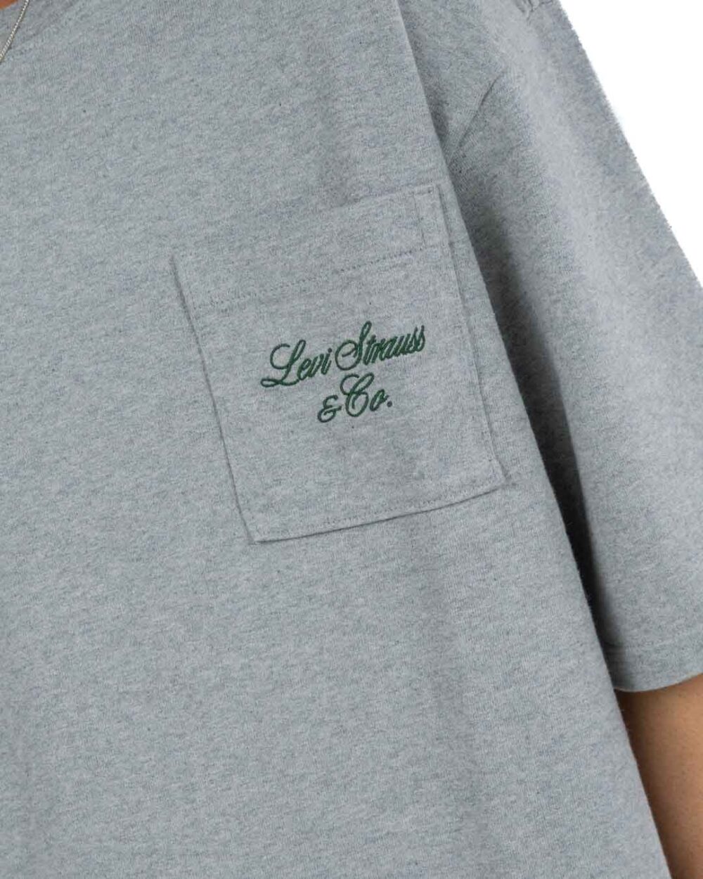 LEVI'S - T-shirt Grigia con logo Verde - immagine 3