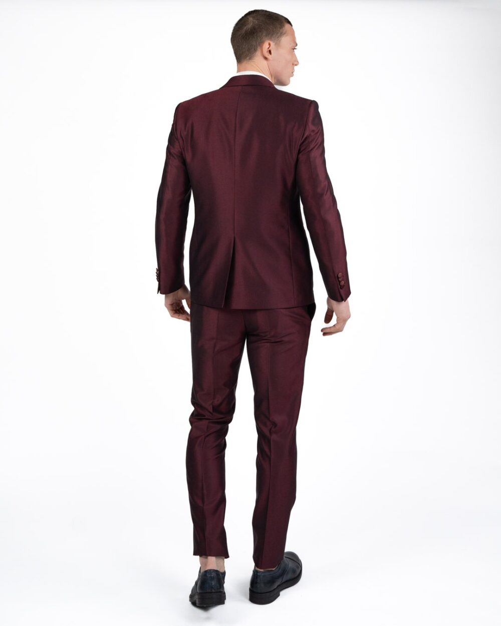 LEBOLE - Abito Bordeaux con Gilet e Cravatta - immagine 2