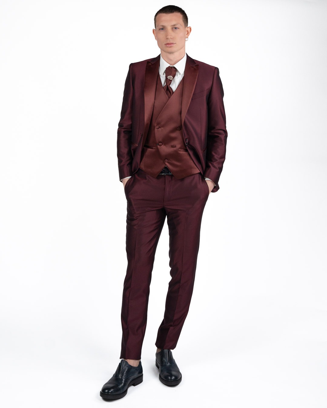 LEBOLE - Abito Bordeaux con Gilet e Cravatta
