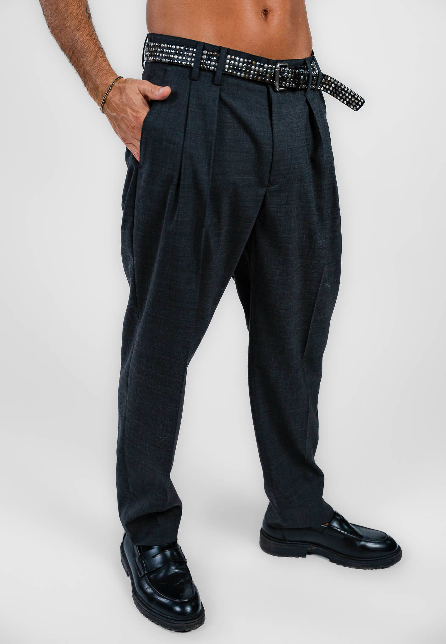 Out Fit - pantalone grigio