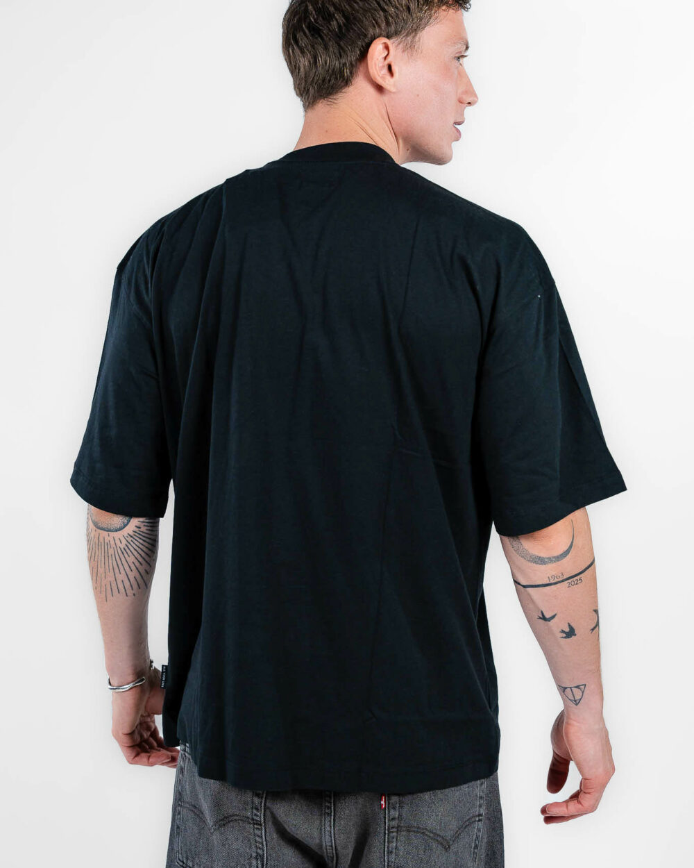 Over/D - t-shirt nera over - immagine 2