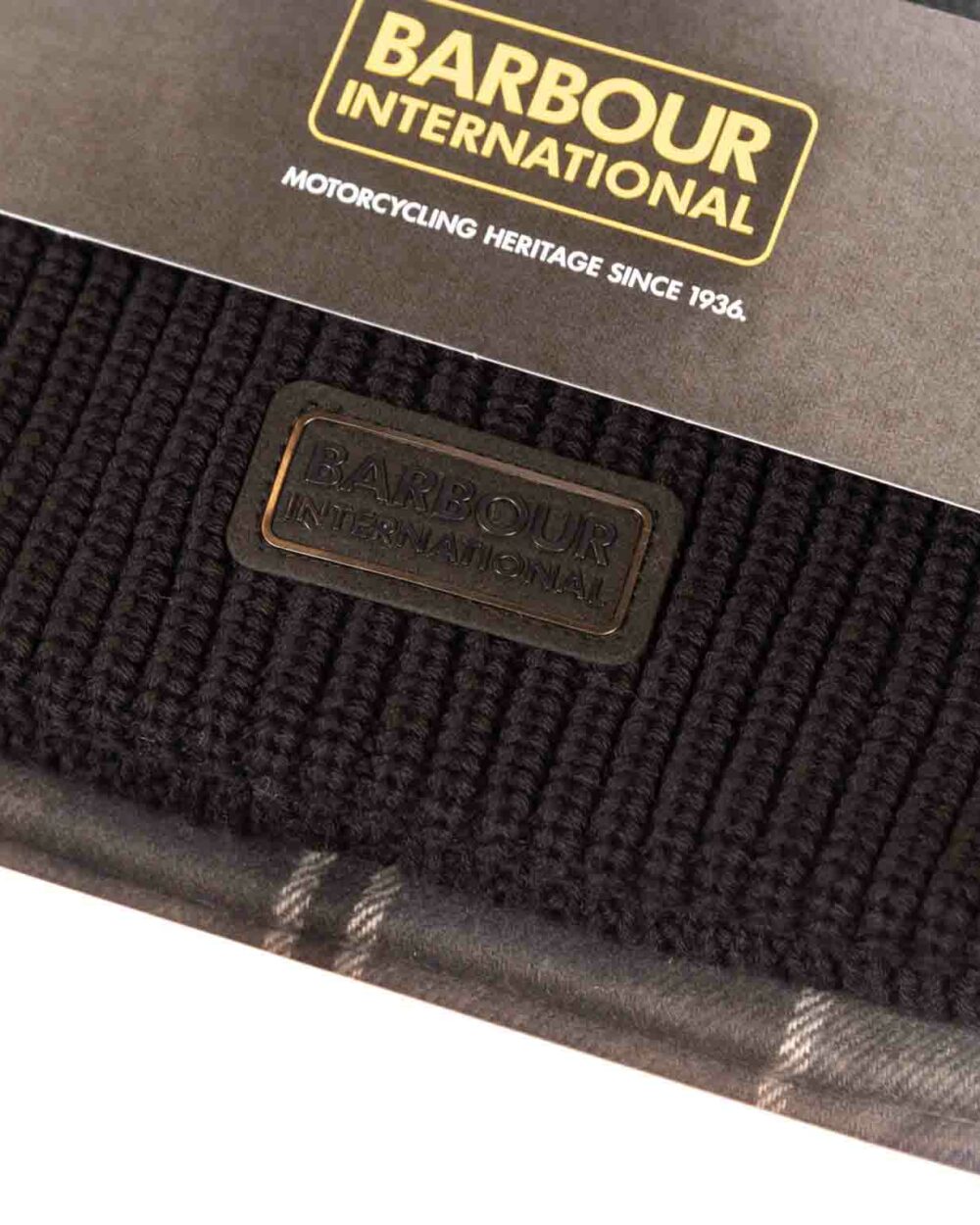 Barbour – Set Regalo da Uomo: Berretto + Sciarpa - immagine 2