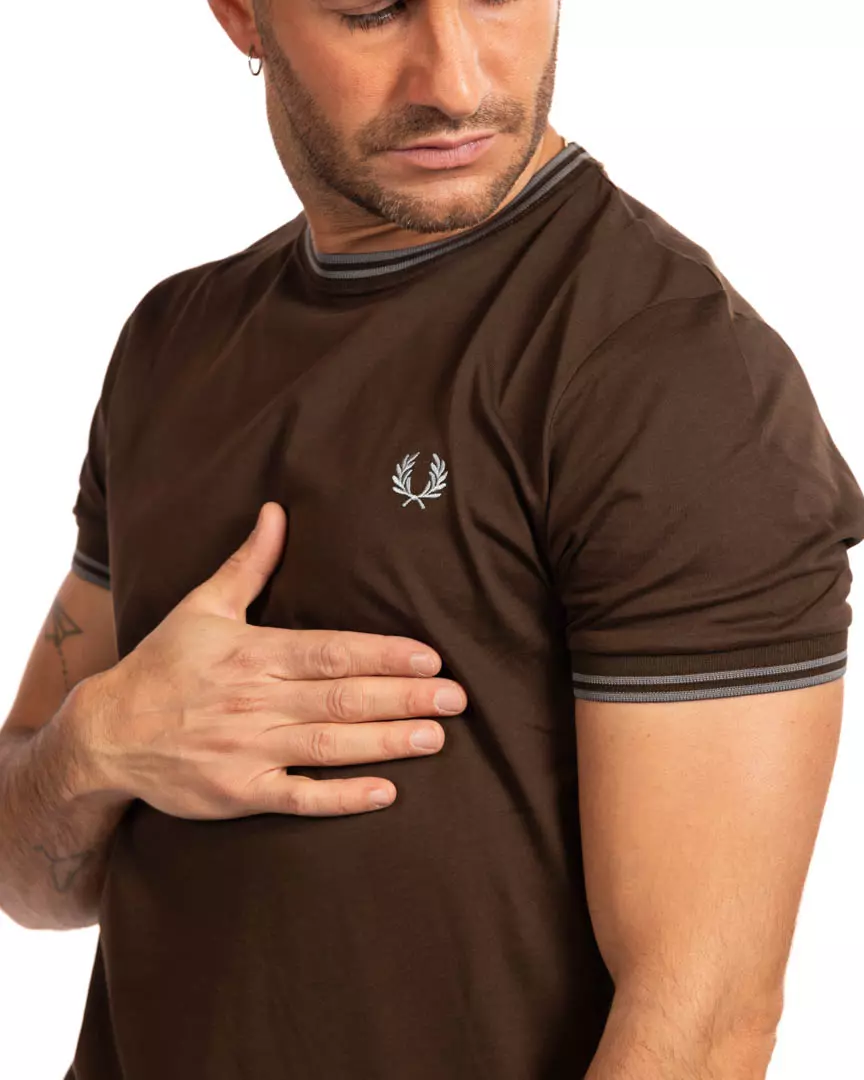 Fred Perry - t-shirt marrone - immagine 3